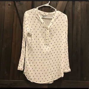 Cute button down white and blue shirt